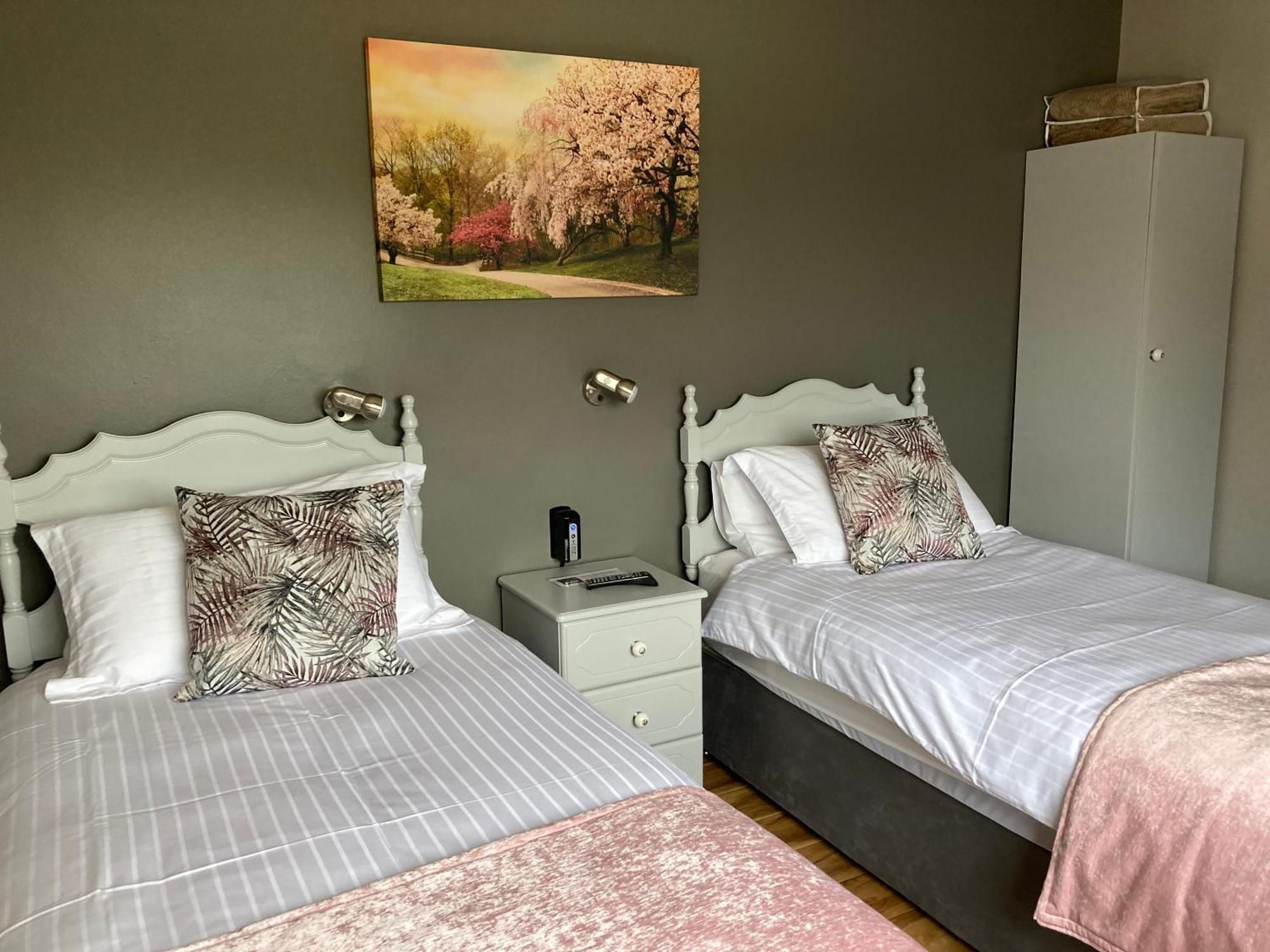 Steeple View Donegal - Newly Renovated In 2023 Bed & Breakfast *